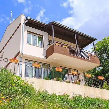Kaltsunova House Σαντάνσκι