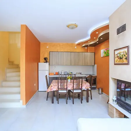 Πανσιόν Kaltsunova House
