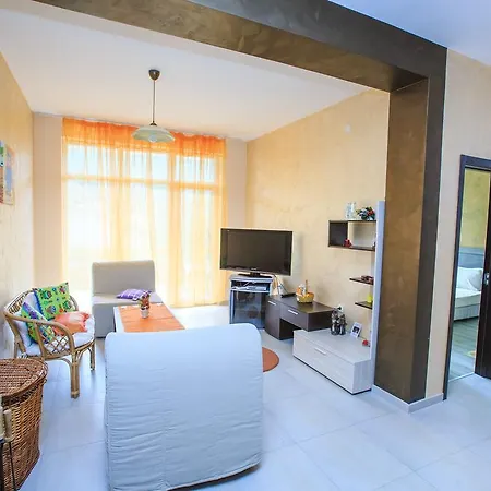 Πανσιόν Kaltsunova House 2*