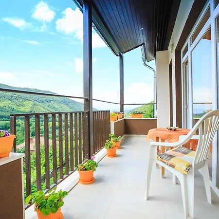 Kaltsunova House Πανσιόν