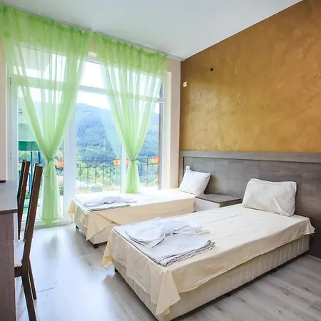 Kaltsunova House 2*